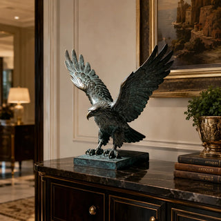 Bronze eagle sculpture with spread wings for luxury office and outdoor decor VSB-113